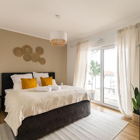 Dwellstay - Modernes Apartment I 55Qm I 2 Zimmer I Kueche I Bad I Terrasse I Tv I Wlan Bad Hersfeld Exteriér fotografie
