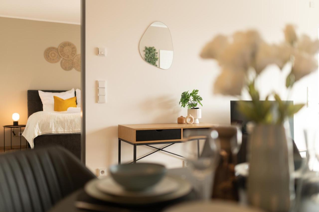 Dwellstay - Modernes Apartment I 55Qm I 2 Zimmer I Kueche I Bad I Terrasse I Tv I Wlan Bad Hersfeld Exteriér fotografie