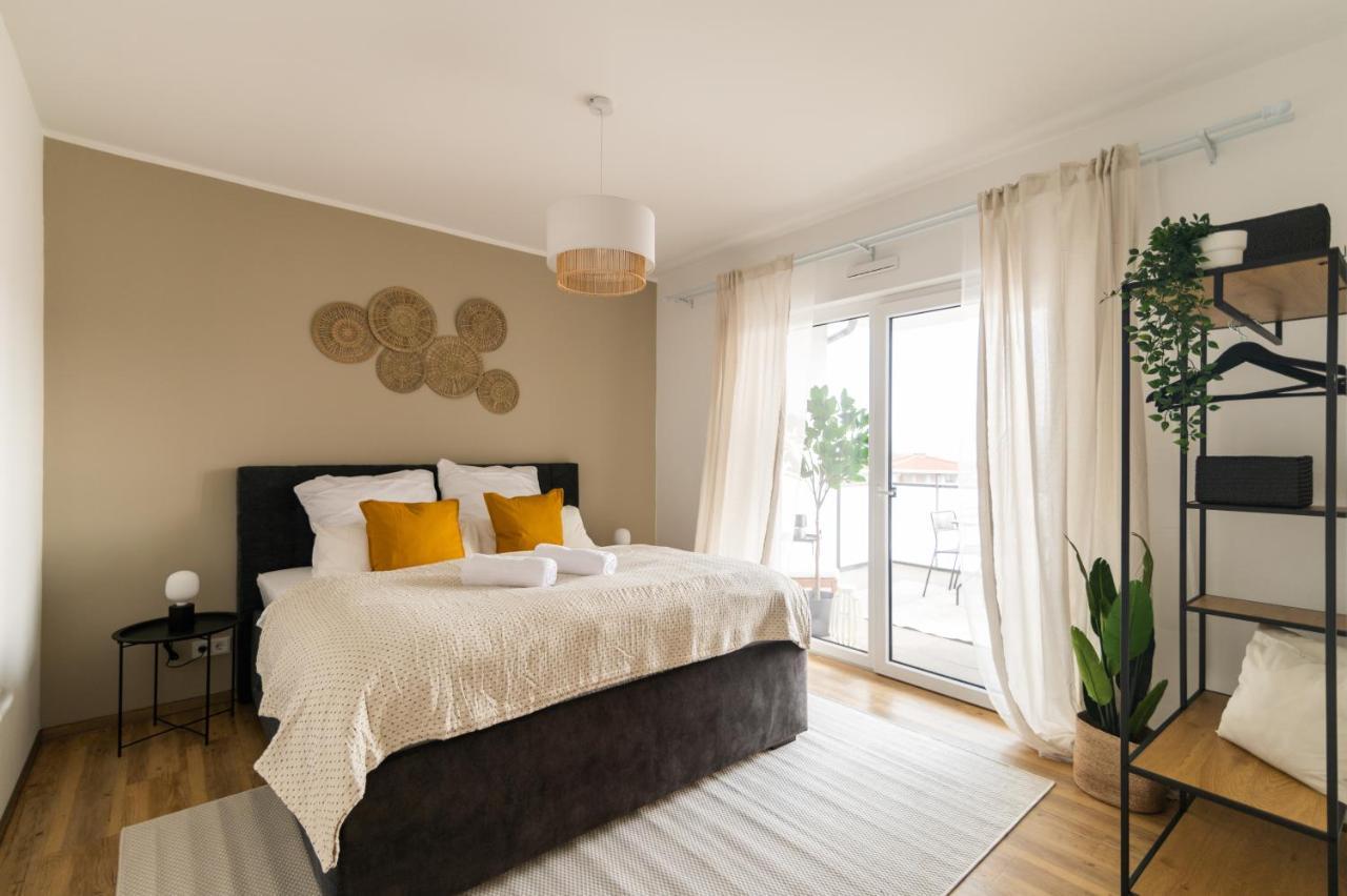 Dwellstay - Modernes Apartment I 55Qm I 2 Zimmer I Kueche I Bad I Terrasse I Tv I Wlan Bad Hersfeld Exteriér fotografie